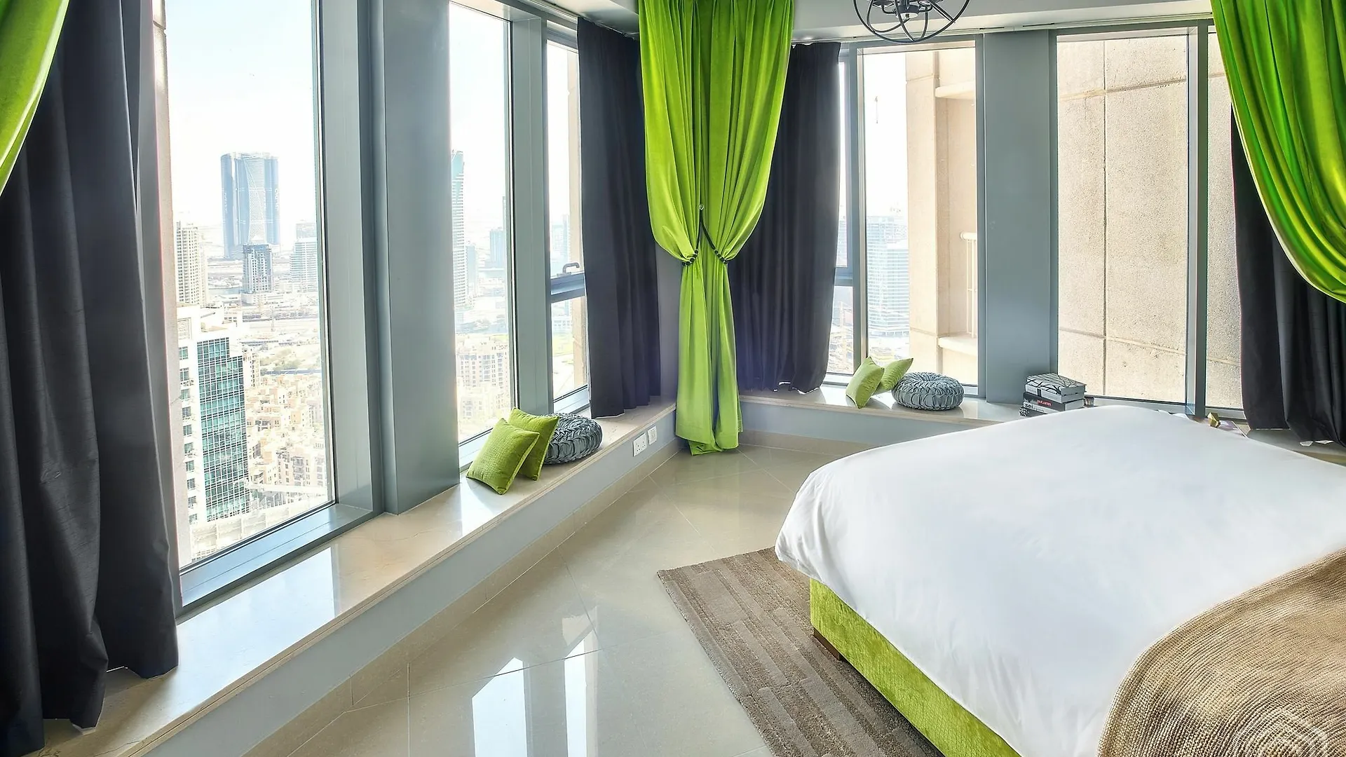Luxury Staycation - 29 Boulevard Tower Dubai